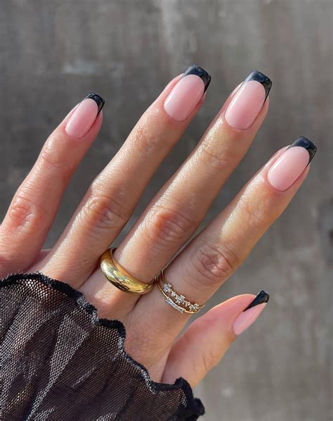 uas negras francesas|Arte en uñas: 17 ideas de manicura francesa negra para unas。